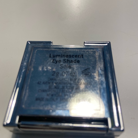 Chantecaille Limited Edition and SOLD OUT Sole Luminescent Eyeshadow - Picture 4 of 6